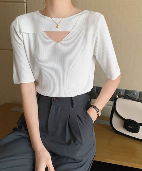 SPIGA（スピーガ）の「胸開きﾘﾌﾞﾄｯﾌﾟｽ（その他トップス・レディース・ピンク/ブラック/グリーン/ベージュ/ホワイト・FREE）」の2枚目の写真