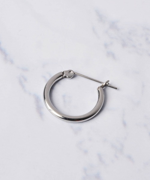 ADPOSION(アドポーション)の「【WEB限定】14mm フープピアス(片耳)(ピアス(片耳用)・レディース・シルバー/ゴールド/ブラック・FREE)」の2枚目の写真