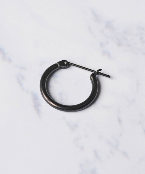 ADPOSION(アドポーション)の「【WEB限定】14mm フープピアス(片耳)(ピアス(片耳用)・レディース・シルバー/ゴールド/ブラック・FREE)」の1枚目の写真