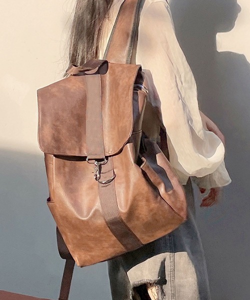 florist（フローリスト）の「【A4収納可/撥水】【軽量】ムラ染めレザーのスクエアフラップリュックサック/バックパック（バックパック/リュック・レディース・ブラック/ブルー/ブラウン・FREE）」の18枚目の写真