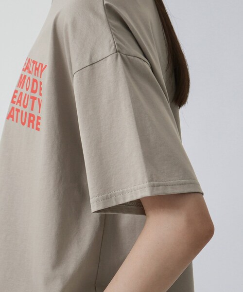 GALLEST(ギャレスト)の「ワンポイントロゴTシャツ(Tシャツ/カットソー・レディース・ホワイト/ブラック/サンドベージュ・13/38)」の9枚目の写真