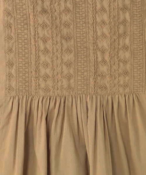 studio CLIP（スタディオクリップ）の「Wフロントクラフト刺繍ブラウス（シャツ/ブラウス・レディース・オフホワイト/ベージュ/ブラック・FREE）」の20枚目の写真