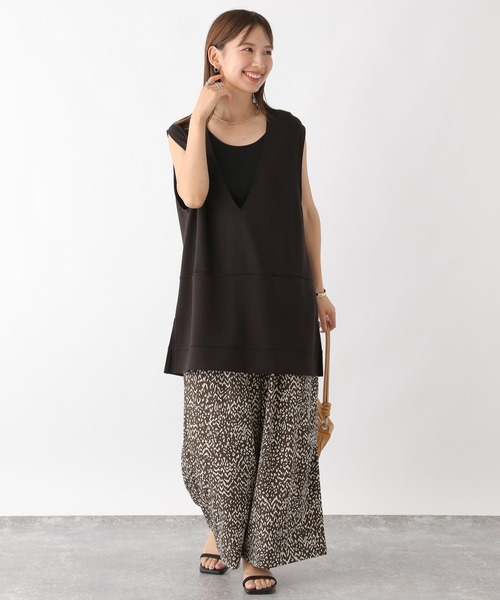 LEPSIM(レプシィム)の「Vネックベストプルオーバー 961522(Tシャツ/カットソー・レディース・ブラック/アイボリー・FREE)」の5枚目の写真