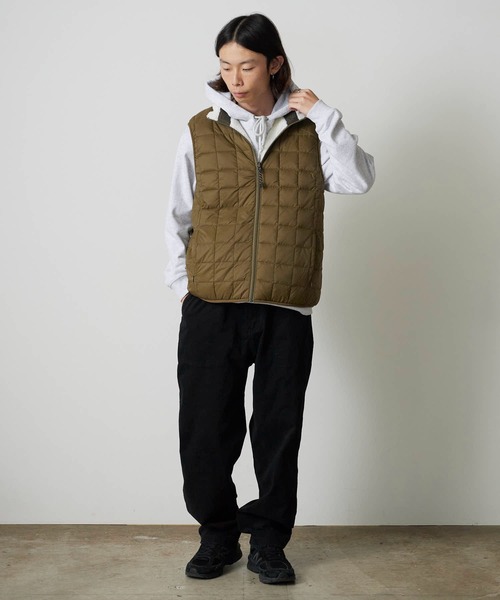 TAION（タイオン）の「【UNISEX】TAION/タイオン マウンテンリバーシブルダウン×ボアベスト（ダウンベスト・メンズ・ブラック/ブラック×ベージュ/オリーブ/ネイビー/オリーブ系・M/L/XL/S）」の10枚目の写真