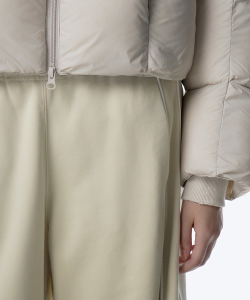 JNBY（ジェーエヌビーワイ）の「Cropped Quilted Down Jacket（ダウンジャケット/コート・レディース・ホワイト/ブラック/ピンク・38/36/40）」の9枚目の写真