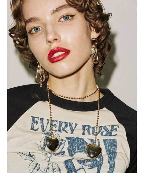 jouetie（ジュエティ）の「ダブルハートボールチェーンタイ（ネックレス・レディース・ゴールド/シルバー・FREE）」の4枚目の写真