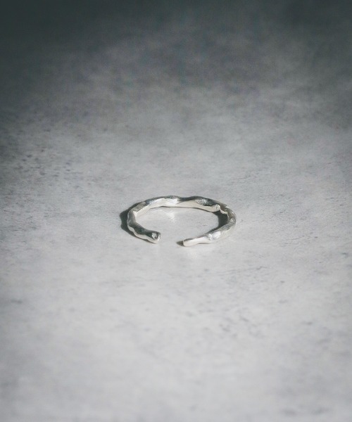 NO WAY（ノーウェイ）の「/sterling silver/フリーサイズ デザインナローリング（リング・メンズ・ゴールド/シルバー・FREE）」の3枚目の写真