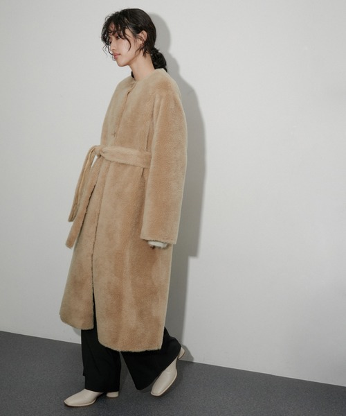 ADAM ET ROPE'（アダムエロペ）の「【リバーシブル】レディフェイクボアコート（その他アウター・レディース・ブラウン/ベージュ・FREE）」の8枚目の写真
