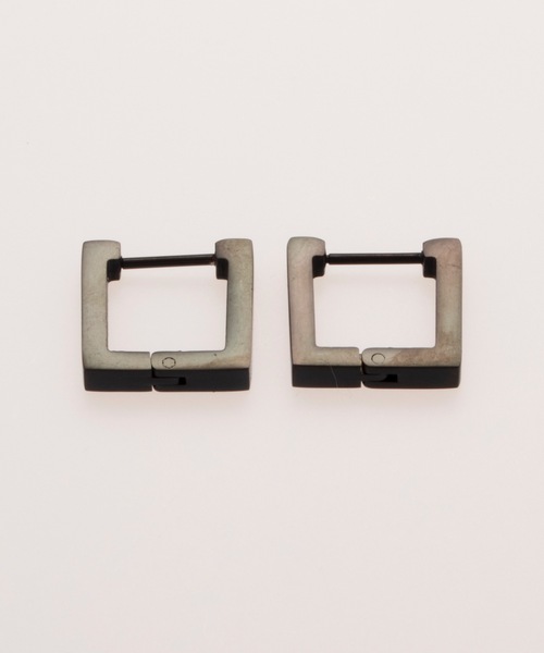 BUTTON&CUFFLINKS(ボタンアンドカフリンクス)の「BUTTON&CUFFLINKS ボタンアンドカフリンクス:ステンレス スクエアピアス 四角ピアス 14mm(ピアス(両耳用)・レディース・ブラック/ゴールド/シルバー・FREE)」の6枚目の写真