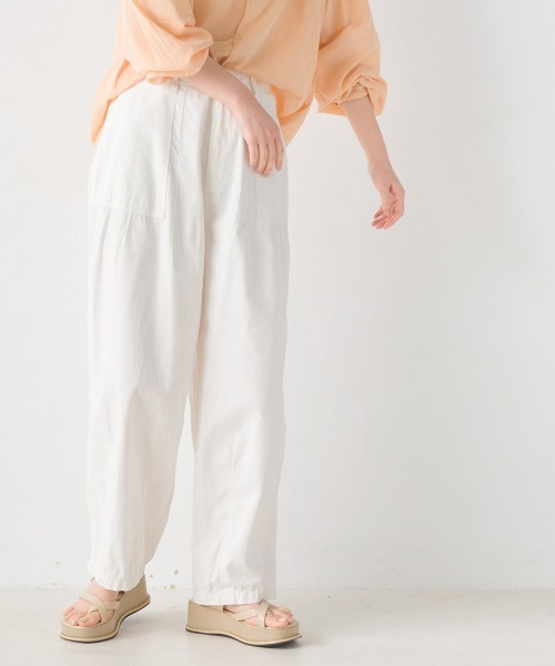 OMNES(オムネス)の「ダンプバルーンカーゴパンツ(カーゴパンツ・レディース・アイボリー/ネイビー/カーキ/ブラック/インディゴブルー/キナリ/ベージュ/ブルー・LARGE/MEDIUM)」の10枚目の写真