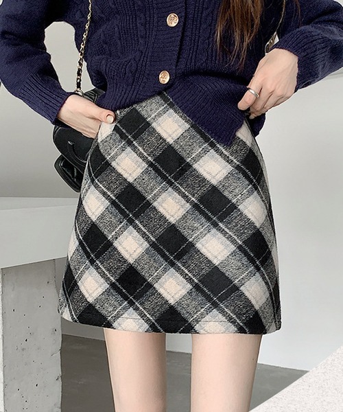 Lilamusant(リラミュゾン)の「【Un】【it】【Lilamusant(リラミュゾン)】インパン裏地付きウールライク台形チェック柄ミニスカート(スカート・レディース・ブラック/ブラウン/レッド/ダークブラウン/グレー・S/M/L)」の7枚目の写真