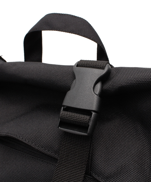 VENCEEXCHANGE（ヴァンスエクスチェンジ）の「YAKPAKヤックパックロールトップリュック  （バックパック/リュック・メンズ・ブラック・FREE）」の5枚目の写真