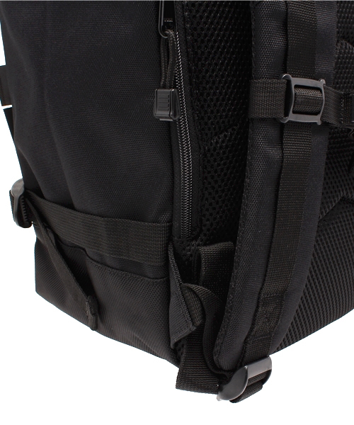 VENCEEXCHANGE（ヴァンスエクスチェンジ）の「YAKPAKヤックパックロールトップリュック  （バックパック/リュック・メンズ・ブラック・FREE）」の6枚目の写真