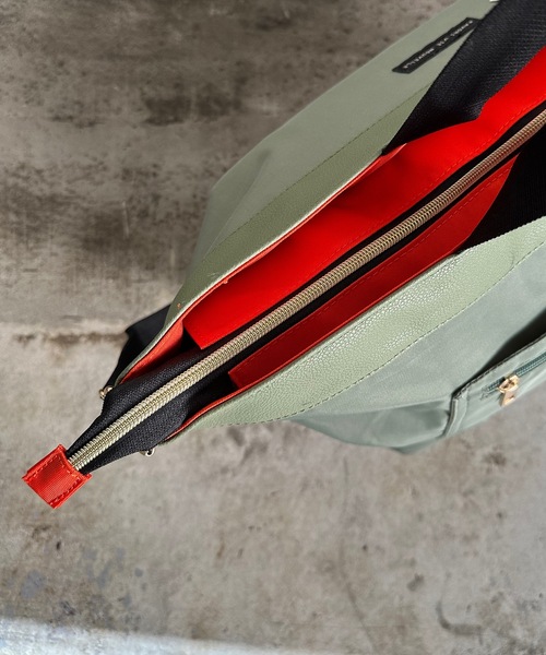 favori(ファヴォリ)の「EM:favori インカラー2WAY 舟型 トラベルトート キャリーオンバッグ(トートバッグ・レディース・ブラック/ベージュ/カーキ/グレー/ネイビー・FREE)」の20枚目の写真