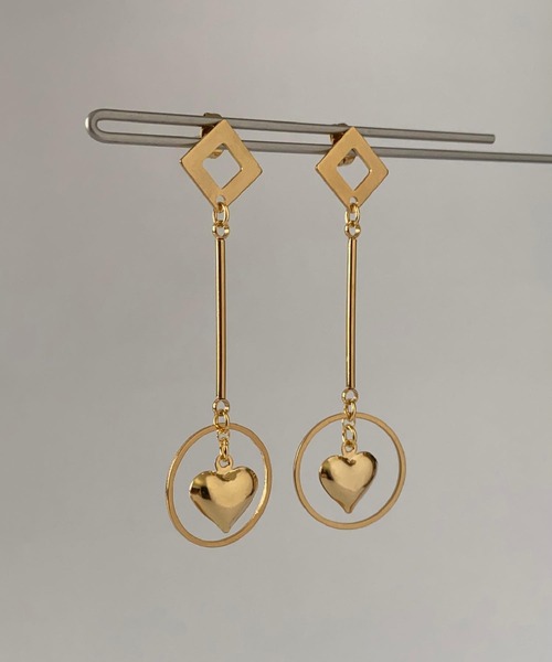CERCA(チェルカ)の「【Le scale】ハートロングピアス(ピアス(両耳用)・レディース・シルバー/ゴールド/ゴールド系2/シルバー系2・FREE)」の3枚目の写真