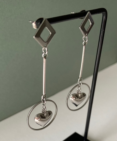 CERCA(チェルカ)の「【Le scale】ハートロングピアス(ピアス(両耳用)・レディース・シルバー/ゴールド/ゴールド系2/シルバー系2・FREE)」の6枚目の写真