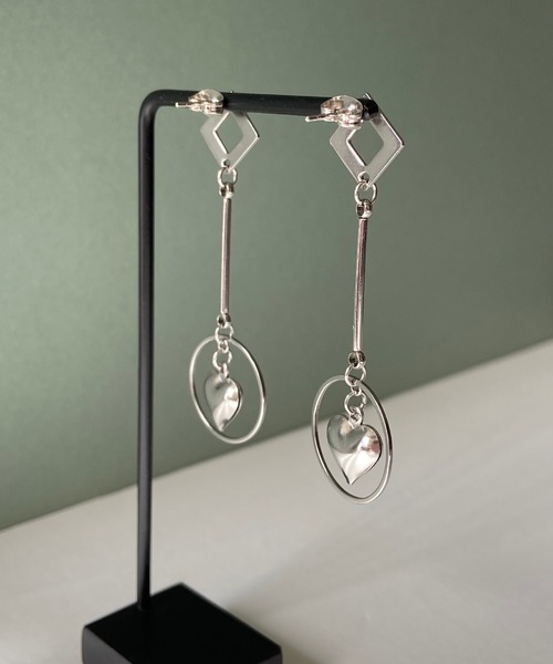 CERCA(チェルカ)の「【Le scale】ハートロングピアス(ピアス(両耳用)・レディース・シルバー/ゴールド/ゴールド系2/シルバー系2・FREE)」の7枚目の写真