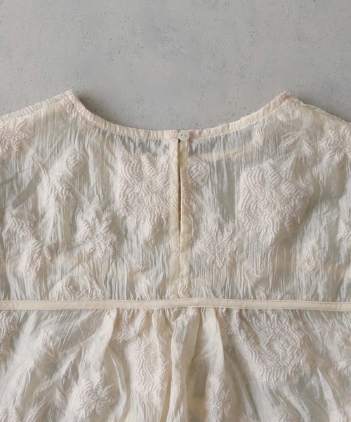 CLEIO（クレイオ）の「【CLEIO】シアー花柄ジャガードブラウス／シースルートップス（シャツ/ブラウス・レディース・アイボリー/ブラック・FREE）」の6枚目の写真