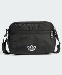 adidas（アディダス）の「プレミアム エッセンシャルズ スモール