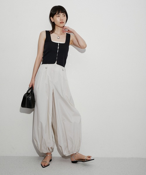 ADAM ET ROPE'(アダムエロペ)の「ホックフルニードルタンクトップ(タンクトップ・レディース・ブラック/レッド・FREE)」の17枚目の写真