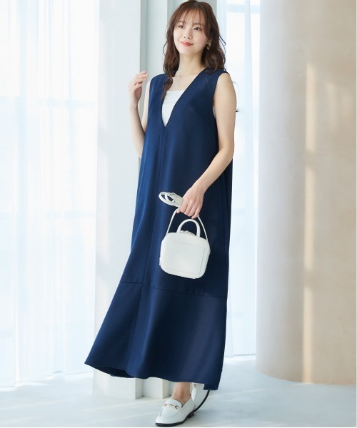 miclat（ミクラ）の「大きいサイズ　深Vネックワンピース　miclat（ワンピース・レディース・ベージュ/ネイビー・L/LL/3L/4L/5L）」の8枚目の写真