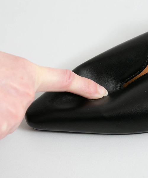 menue（メヌエ）の「U字カッティング フラットパンプス（パンプス・レディース・アイボリー/ブラック/シルバー・22.5cm/23.5cm/24.5cm/25.5cm/23.0cm/24.0cm/25.0cm/26.0cm/21.5cm/22.0cm）」の17枚目の写真