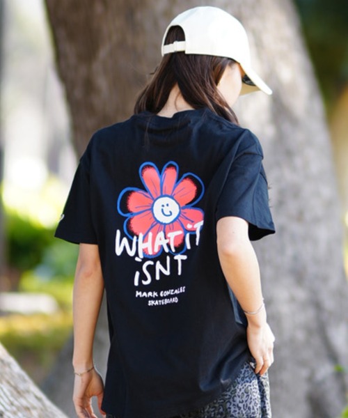 アイス柄モチーフロゴTシャツ&ショートパンツ アイス柄モチーフロゴTシャツ&ショートパンツ