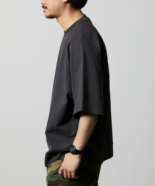 FREAK'S STORE（フリークスストア）の「限定展開 9オンス Heavyweight ビッグシルエット ラグランスリーブTシャツ/ヘビーウェイト（Tシャツ/カットソー・メンズ・ホワイト/グレイッシュベージュ/スミクロ/オリーブ/ブラウン/ネイビー/ブラック/アッシュグレー・SMALL/MEDIUM/LARGE）」の18枚目の写真