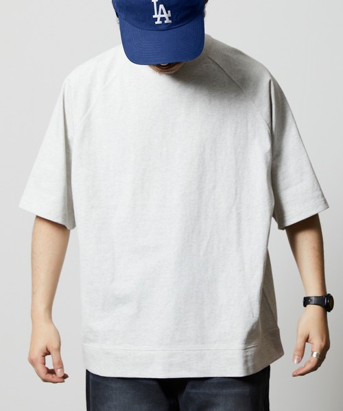 FREAK'S STORE（フリークスストア）の「限定展開 9オンス Heavyweight ビッグシルエット ラグランスリーブTシャツ/ヘビーウェイト（Tシャツ/カットソー・メンズ・ホワイト/グレイッシュベージュ/スミクロ/オリーブ/ブラウン/ネイビー/ブラック/アッシュグレー・SMALL/MEDIUM/LARGE）」の4枚目の写真