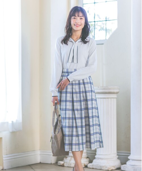 ITS'DEMO（イッツデモ）の「◆【大人かわいい／オフィスに／肌触り柔らか】配色ボウタイニット（ニット/セーター・レディース・グリーン系/ピンク/オフホワイト/ブラック・00）」の2枚目の写真