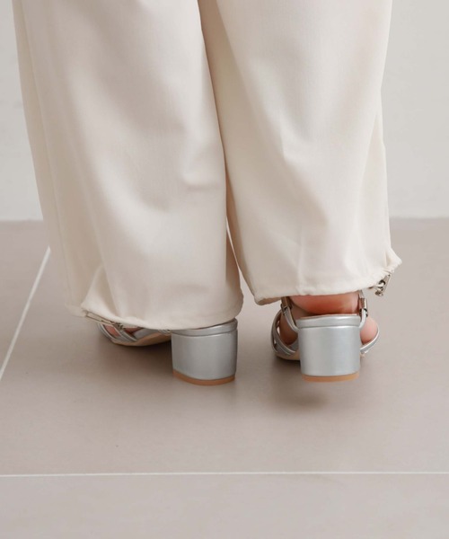 archives（アルシーヴ）の「2WAYサンダル（サンダル・レディース・シルバーグレー/ブラック/アイボリー・SMALL/MEDIUM）」の14枚目の写真