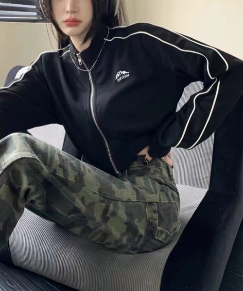 ENLIKE（エンリケ）の「ZIPアップショートジャケット（その他アウター・レディース・ブラック/ベージュ・FREE）」の2枚目の写真