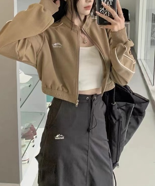 ENLIKE（エンリケ）の「ZIPアップショートジャケット（その他アウター・レディース・ブラック/ベージュ・FREE）」の10枚目の写真