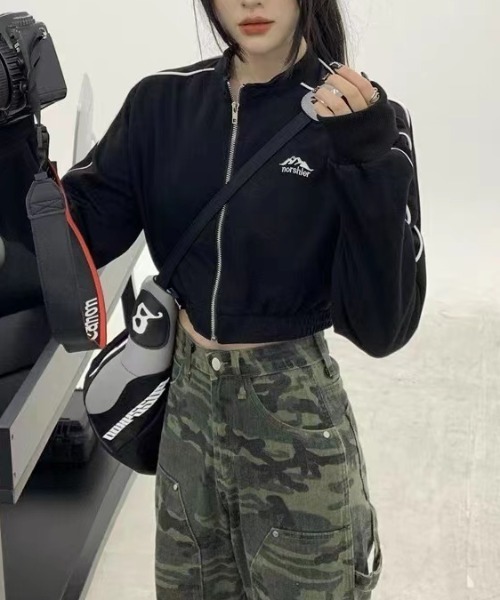 ENLIKE（エンリケ）の「ZIPアップショートジャケット（その他アウター・レディース・ブラック/ベージュ・FREE）」の17枚目の写真