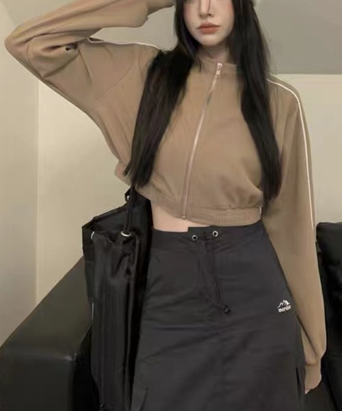 ENLIKE（エンリケ）の「ZIPアップショートジャケット（その他アウター・レディース・ブラック/ベージュ・FREE）」の8枚目の写真