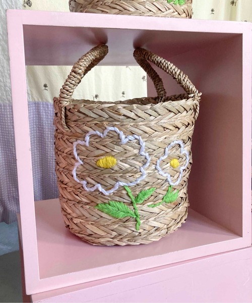 Casselini(キャセリーニ)の「Casselini(キャセリーニ)刺繍マルチバスケット(収納グッズ・レディース・ホワイト/ブラック/マルチ・FREE)」の4枚目の写真