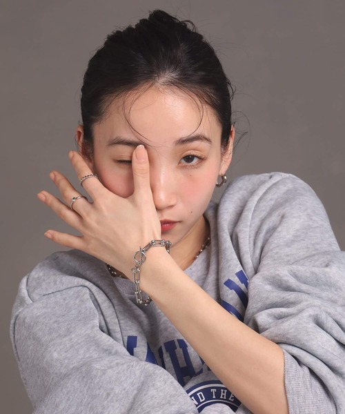 LHME(エルエイチエムイー)の「【WEB限定】“Moment”リンクホースシューチェーンブレスレット/サージカルステンレス(金属アレルギー対応)【LHME / エルエイチエムイー】(ブレスレット・レディース・シルバー・ONE SIZE)」の11枚目の写真