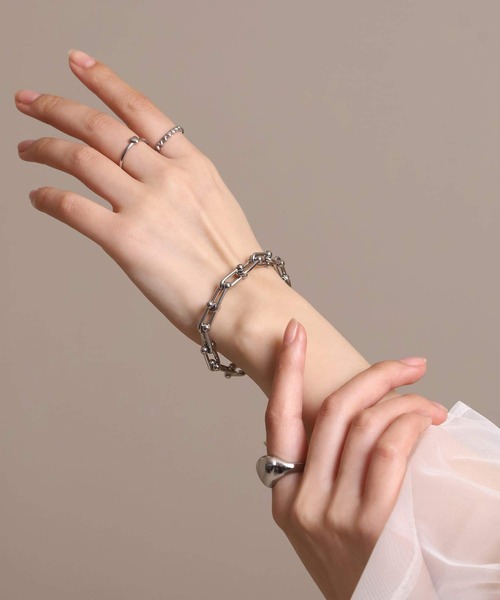 LHME(エルエイチエムイー)の「【WEB限定】“Moment”リンクホースシューチェーンブレスレット/サージカルステンレス(金属アレルギー対応)【LHME / エルエイチエムイー】(ブレスレット・レディース・シルバー・ONE SIZE)」の20枚目の写真