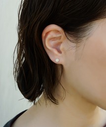 「ieLS」シルバー925 ワンストーンピアス