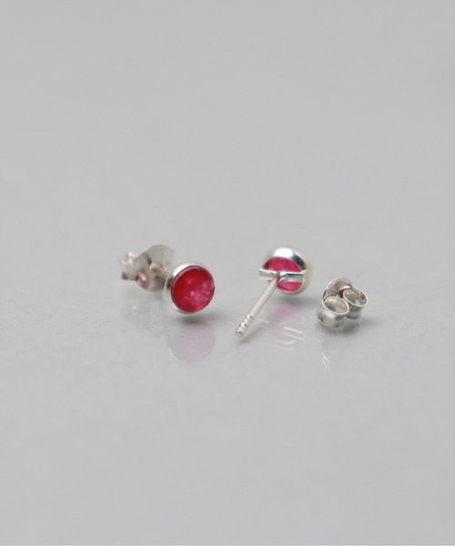 ieLS(イエルズ)の「「ieLS」シルバー925 ワンストーンピアス(ピアス(両耳用)・レディース・パープル/ホワイト/ブラック/ブルー/ピンク/グレー/ブラウン/グリーン・ONE SIZE)」の10枚目の写真