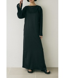 M_ | オーガニックコットン使用の透け感ある長袖ドレスとリサイクルポリエステルサテンのフルレングスキャミドレスのセット(ワンピース)