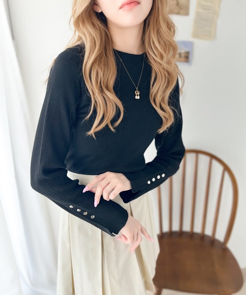 classicalelf(クラシカルエルフ)の「色違いで欲しくなっちゃう定番item。袖ボタンハイネックリブニット(無地・ボーダー)(ニット/セーター・レディース・モカ/ホワイト系その他/ブラック系その他/グレー/ブラック/アイボリー・LARGE/MEDIUM/SMALL/X-LARGE)」の8枚目の写真