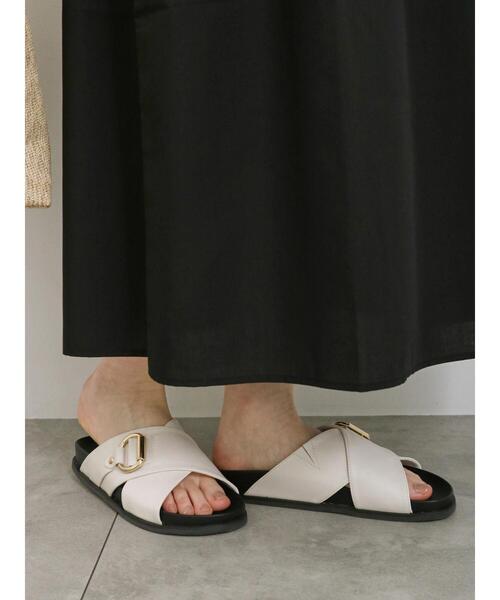 Samansa Mos2 blue(サマンサモスモスブルー)の「バックルクロスベルトサンダル(ドレスシューズ・レディース・キナリ/ブラック/シルバー・M/L)」の1枚目の写真