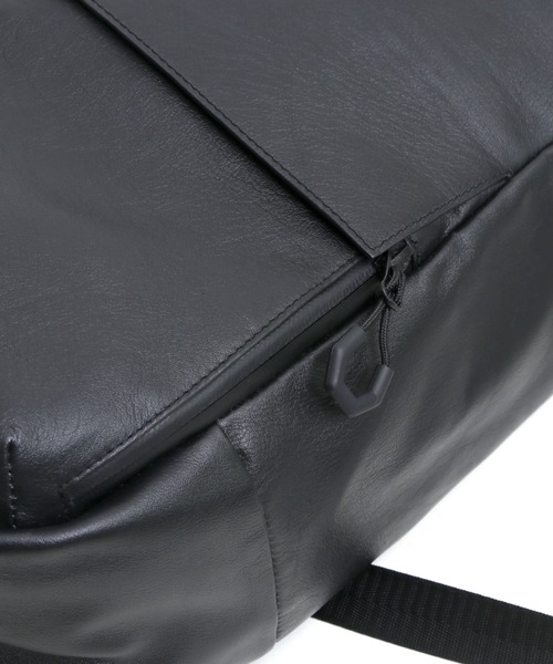 YArKA（ヤーカ）の「【YArKA/ヤーカ】real leather square flap back pack [Alnitak4] / リアルレザー四角フラップバックパック(リュック)（バックパック/リュック・メンズ・ブラック・FREE）」の17枚目の写真