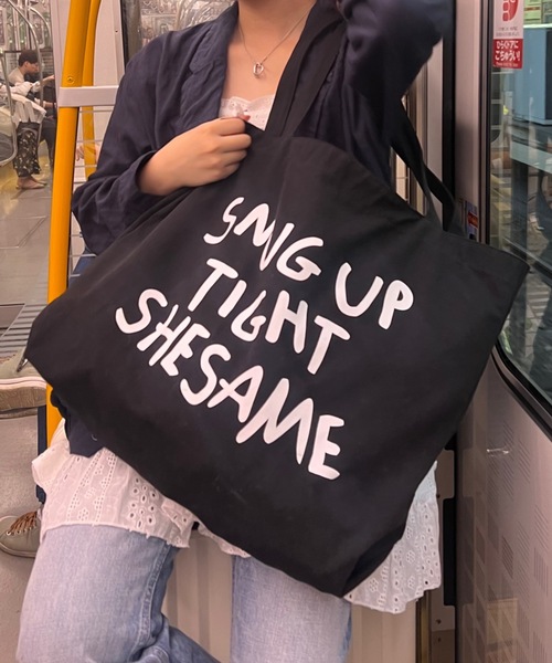shesame(シーセム)の「color tote bag(トートバッグ・レディース・ブラック/ライトブルー/ネイビー/レッド・フリー)」の15枚目の写真