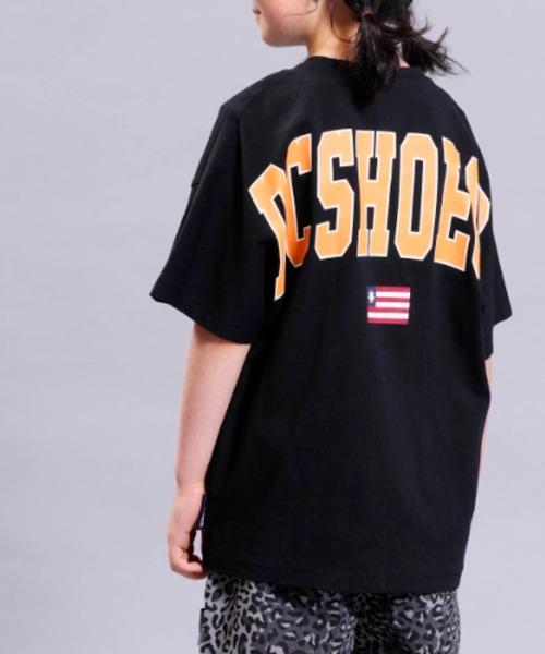 DC SHOES(ディーシーシューズ)の「23 KD BACK ARCH SS/DCキッズバックプリントロゴ半袖Tシャツ(Tシャツ/カットソー・キッズ・グリーン/ホワイト/ブラック・160/150/140/110/100/130/120)」の2枚目の写真