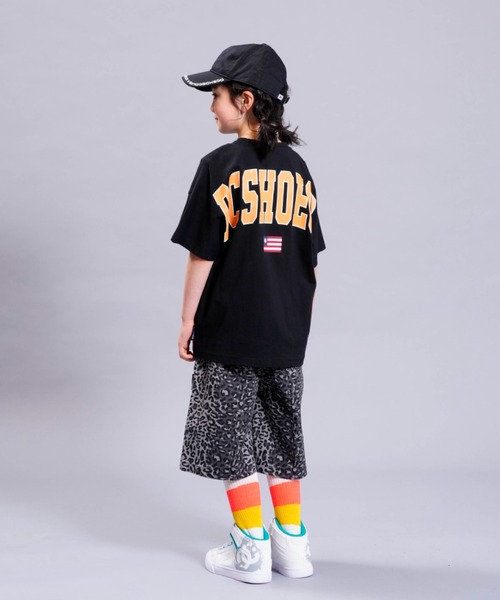 DC SHOES(ディーシーシューズ)の「23 KD BACK ARCH SS/DCキッズバックプリントロゴ半袖Tシャツ(Tシャツ/カットソー・キッズ・グリーン/ホワイト/ブラック・160/150/140/110/100/130/120)」の9枚目の写真