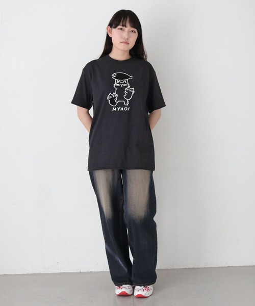 UNIT CHEST(ユニットチェスト)の「【UNIT CHEST】unique unisex T-shirt NYAO! by kikki(Tシャツ/カットソー・メンズ・ホワイト/ブラック・L/M/S)」の3枚目の写真