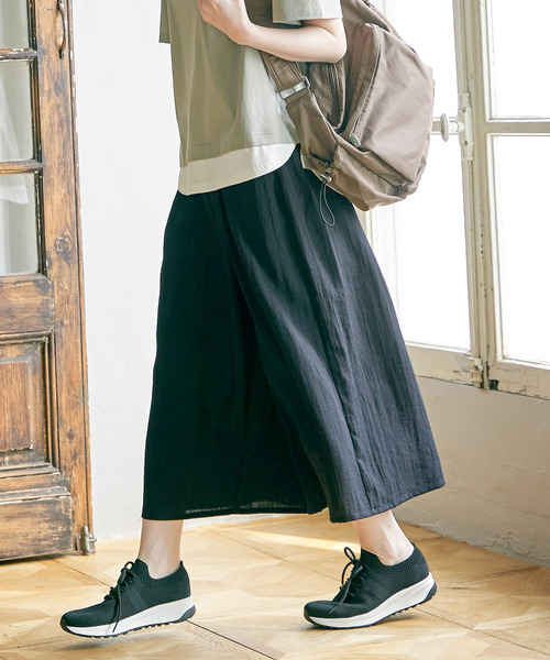 ikka（イッカ）の「【接触冷感／親子コーデ】冷感スラブタックスカーチョ（その他パンツ・レディース・ブラック/イエロー/ブルー/ダークグリーン/グレー・L/M/S）」の2枚目の写真