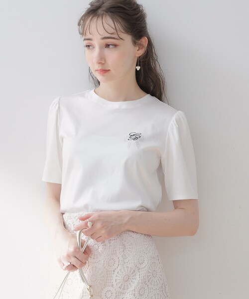 couture brooch（クチュールブローチ）の「◆【オトナ女性に捧ぐ】CBロゴ刺繍リボンTシャツ（Tシャツ/カットソー・レディース・オフホワイト/ブラック系2/ブラック/サックスブルー・36/38/40/42）」の20枚目の写真